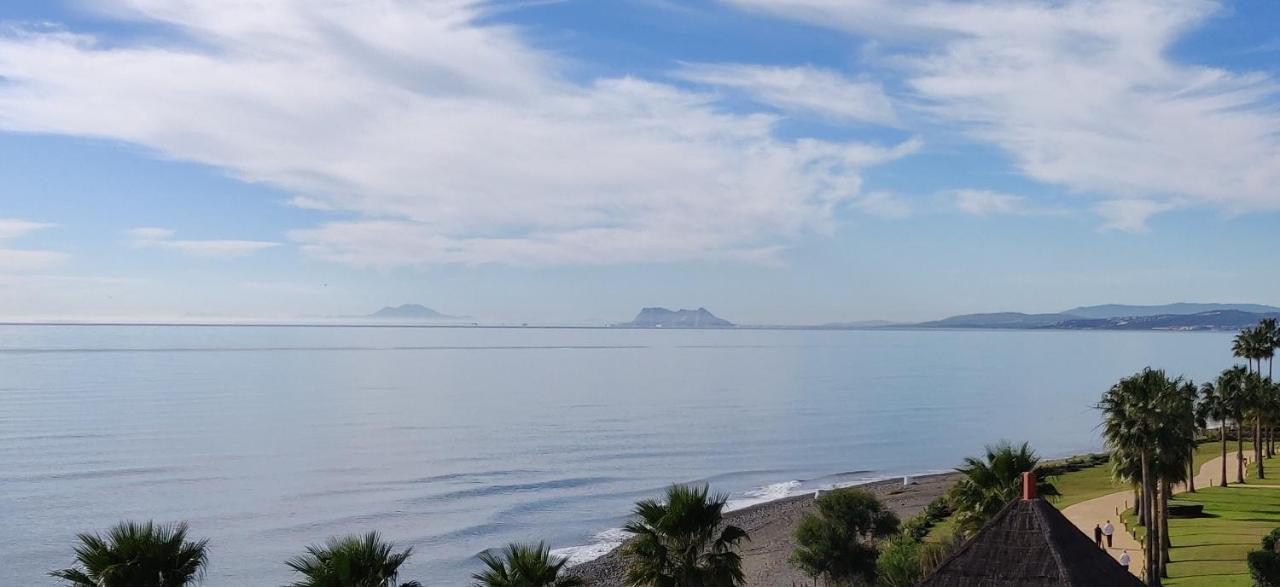 Bahia De La Plata Seafront Apartment Estepona Exterior foto